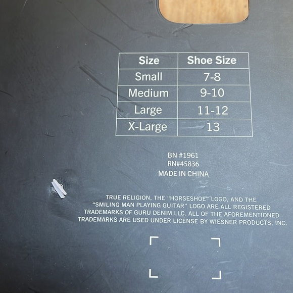 NWT True Religion Mens Slippers Mens size M 7/8 - Picture 6 of 6